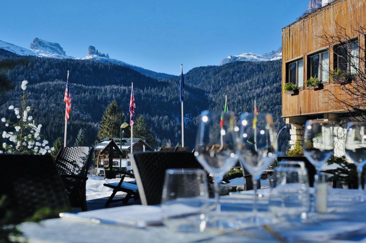 Hotel Mirage Cortina dʼAmpezzo Exteriör bild