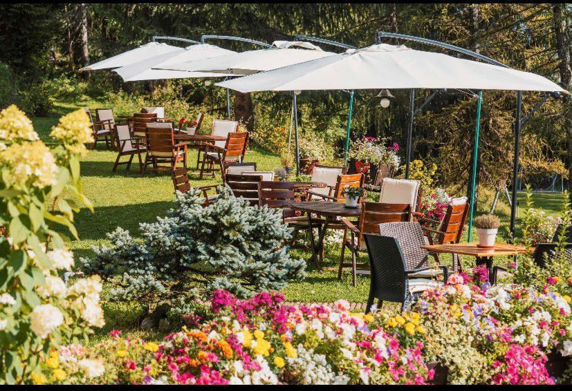 Hotel Mirage Cortina dʼAmpezzo Exteriör bild