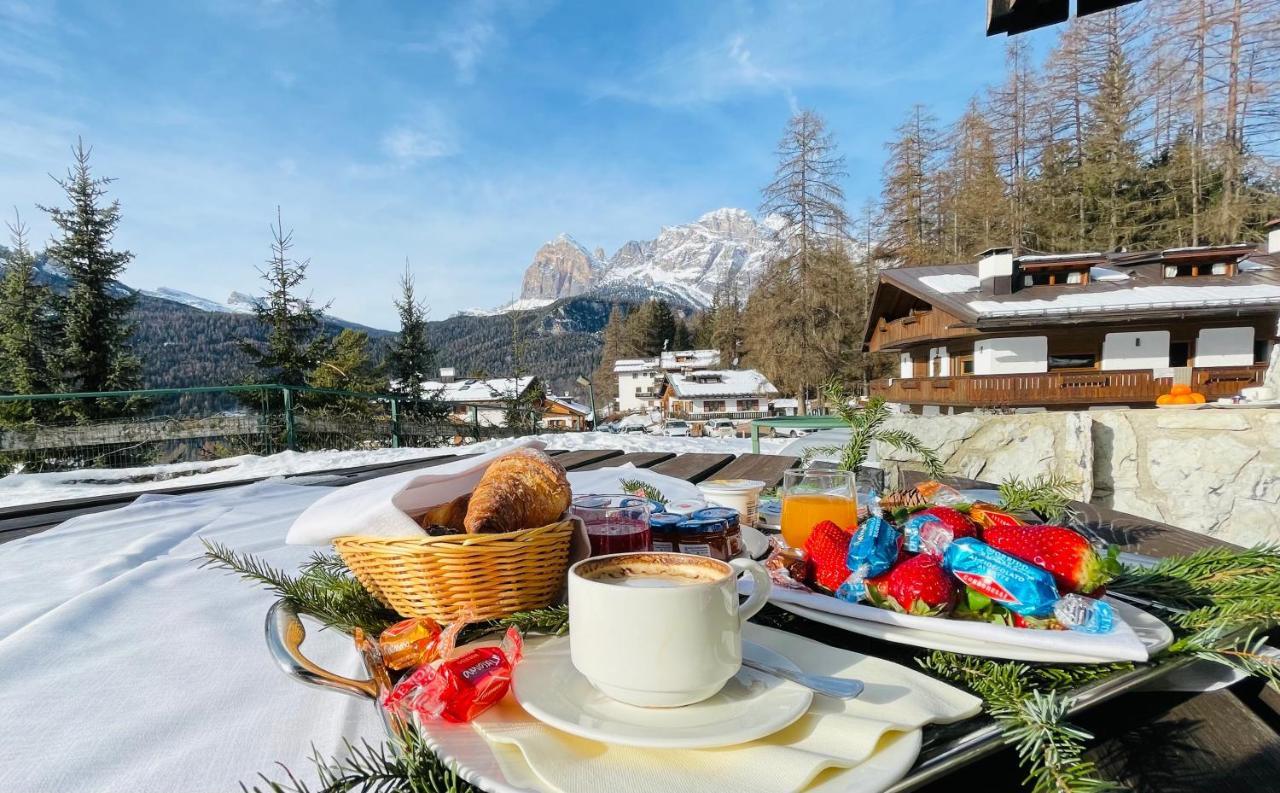 Hotel Mirage Cortina dʼAmpezzo Exteriör bild