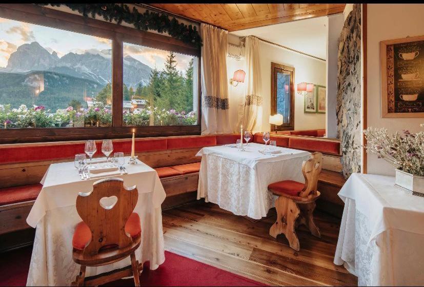 Hotel Mirage Cortina dʼAmpezzo Exteriör bild