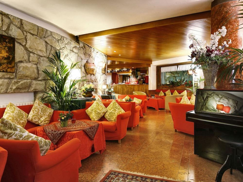 Hotel Mirage Cortina dʼAmpezzo Exteriör bild