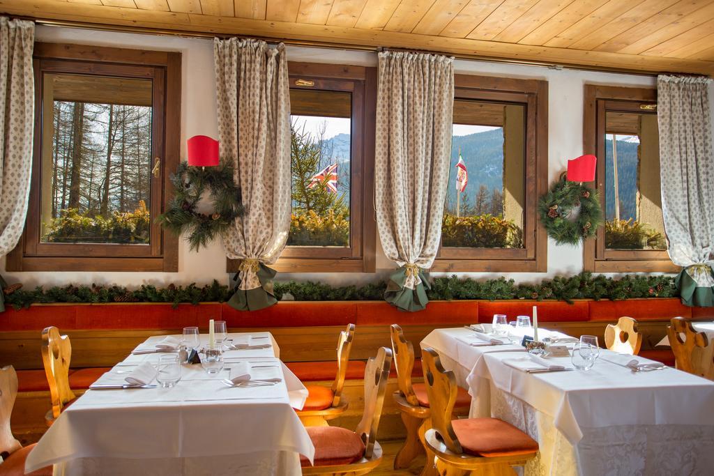 Hotel Mirage Cortina dʼAmpezzo Exteriör bild