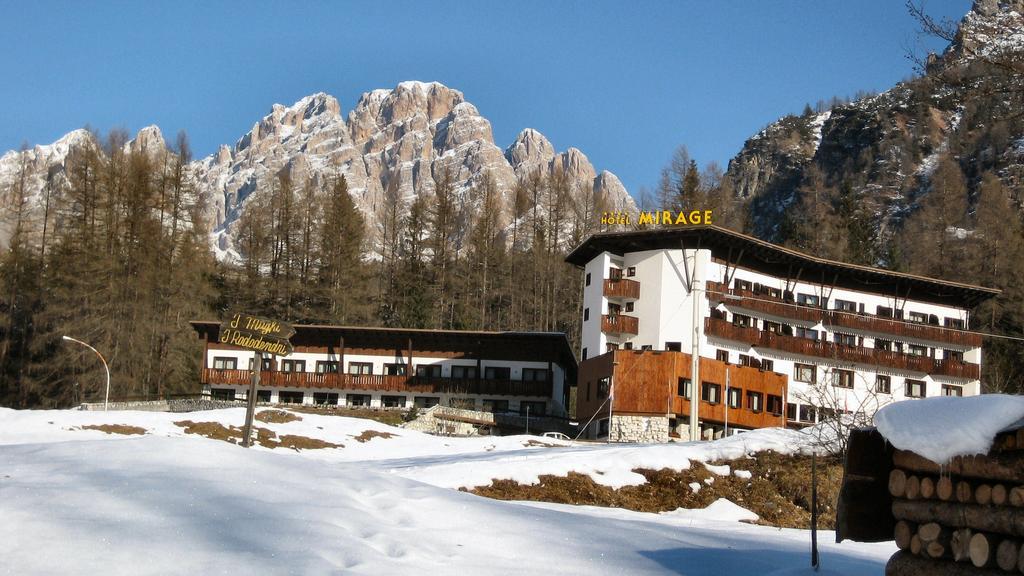 Hotel Mirage Cortina dʼAmpezzo Exteriör bild