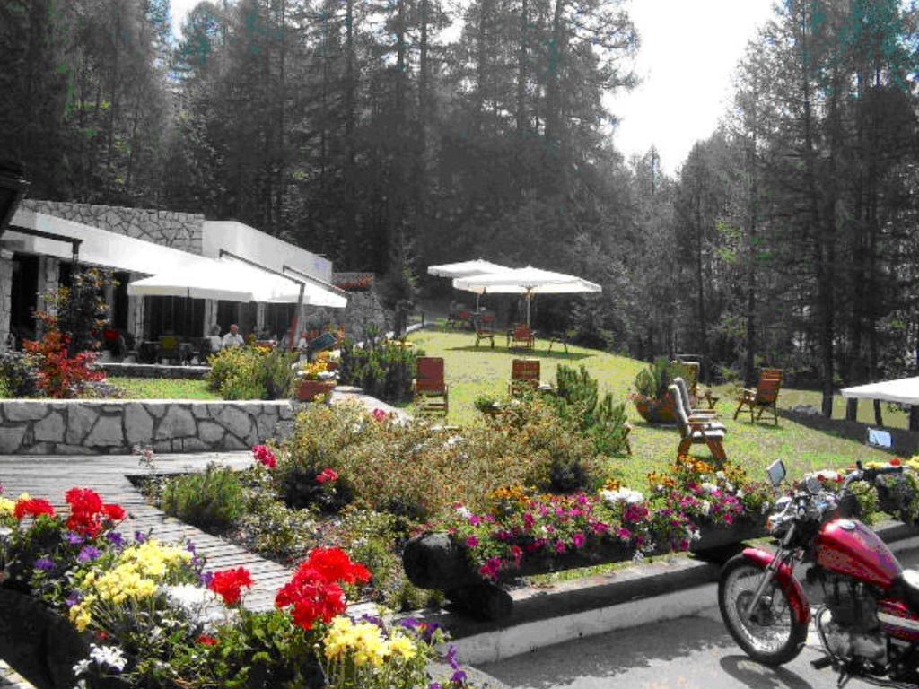 Hotel Mirage Cortina dʼAmpezzo Exteriör bild