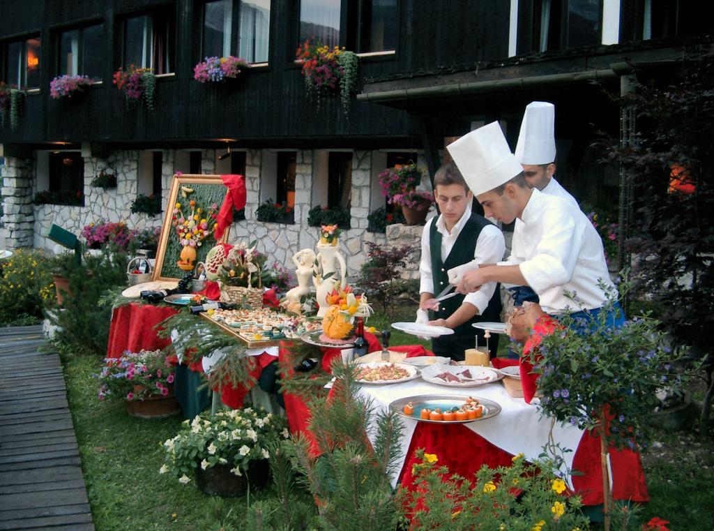 Hotel Mirage Cortina dʼAmpezzo Exteriör bild