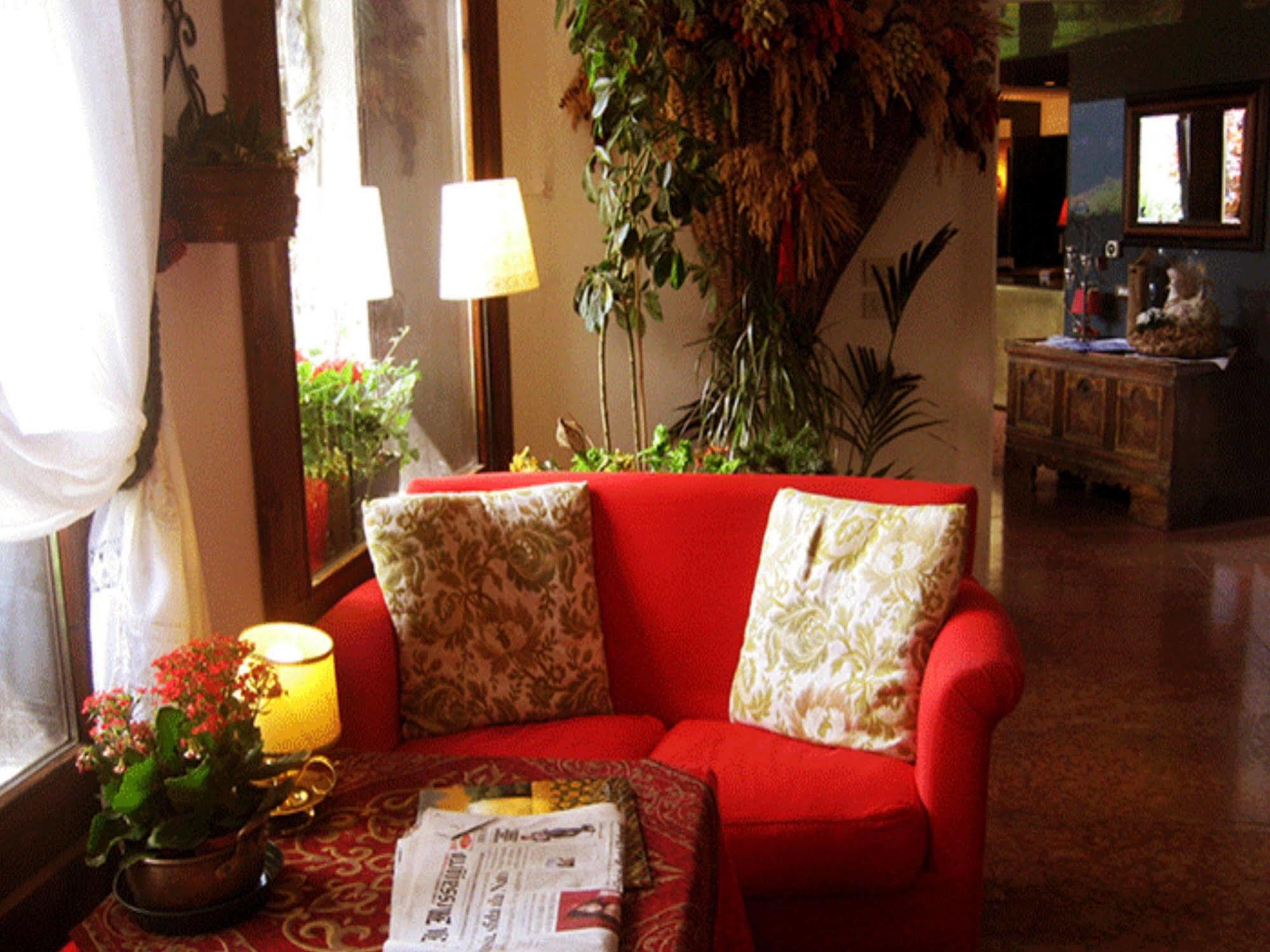 Hotel Mirage Cortina dʼAmpezzo Exteriör bild